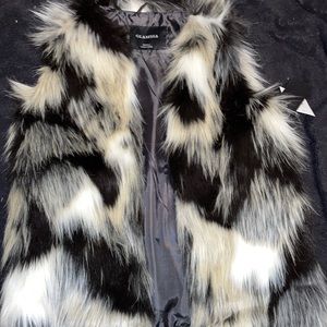glamsia faux fur coat
